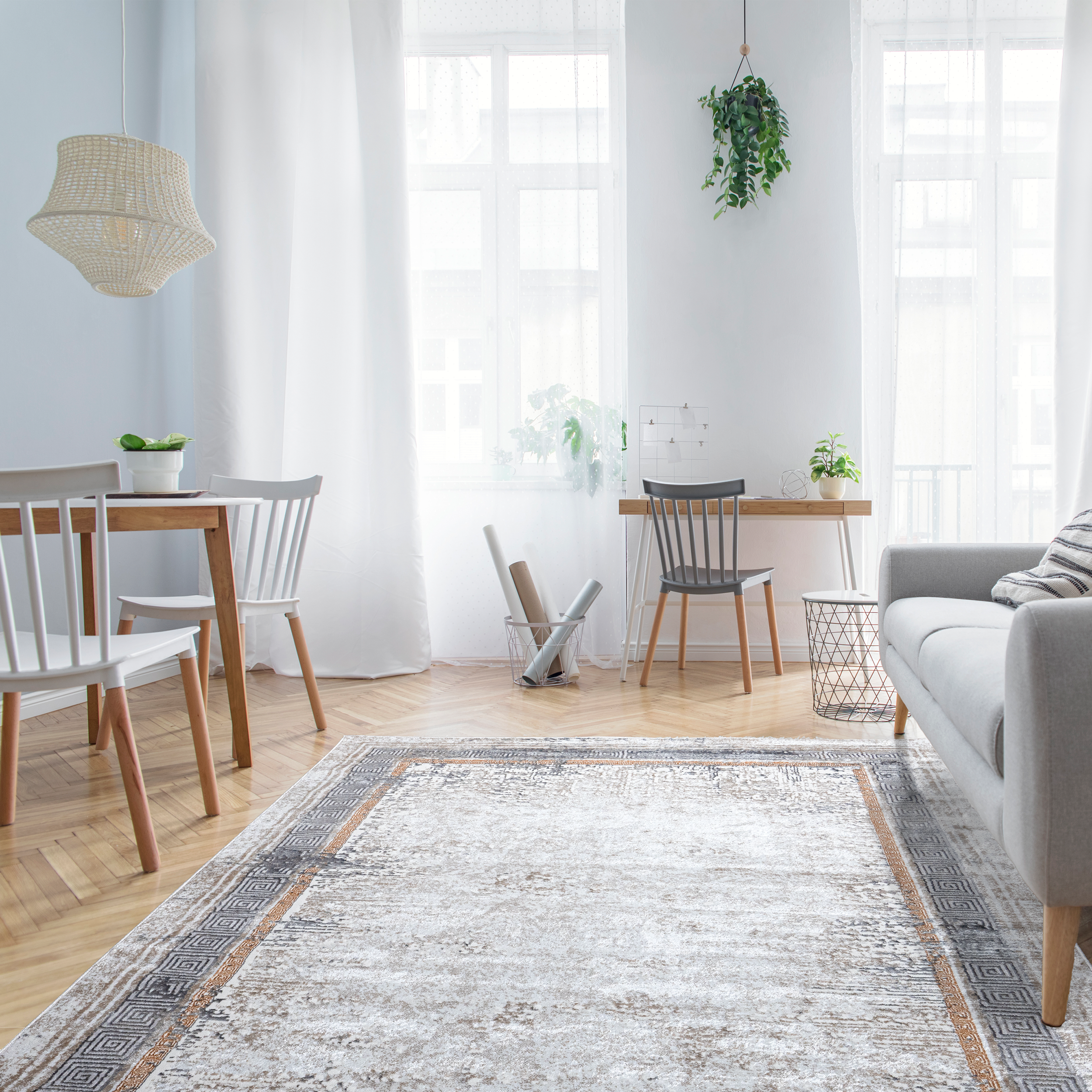 Chic Contrast Grey Rug with Greek Key Border